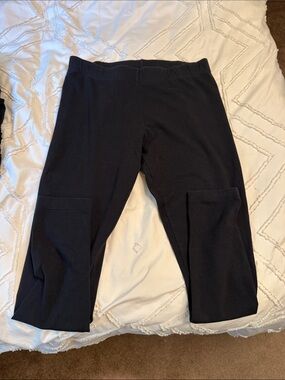 Danskin Black Capri Leggings